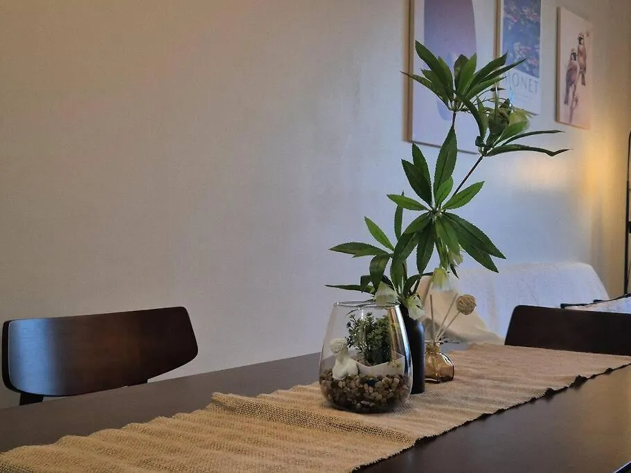 Cozy Nostalgia 2 Rooms 4 Pax - 15 Min To Jb Town Johor Bahru